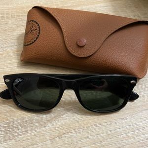 Ray-Ban Wayfarer Sunglasses